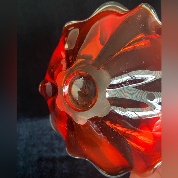 Vintage VIKING Glass Art Glass 6 Petal Persimmon Amberina Bowl - Picture 4 of 7